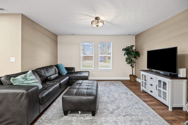 107 E 3rd Street, Otterbein, IN 47970