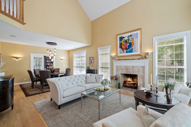 805 Stone Canyon Circle, Inverness, IL 60010