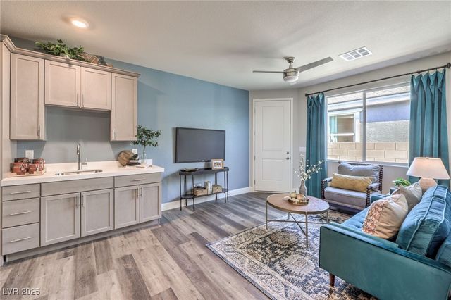 1509 Kaylis Cove Place 13, North Las Vegas, NV 89084