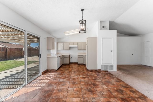45311 Century Circle, Lancaster, CA 93535
