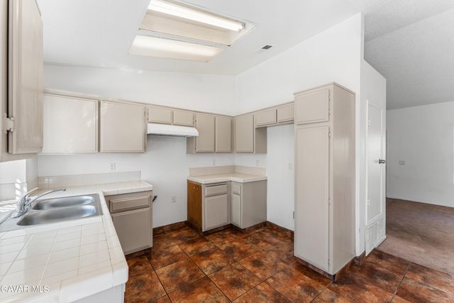 45311 Century Circle, Lancaster, CA 93535