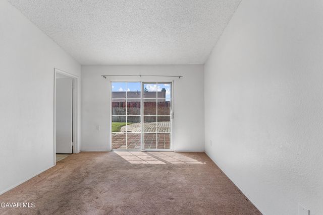 45311 Century Circle, Lancaster, CA 93535