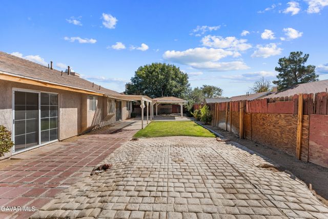 45311 Century Circle, Lancaster, CA 93535