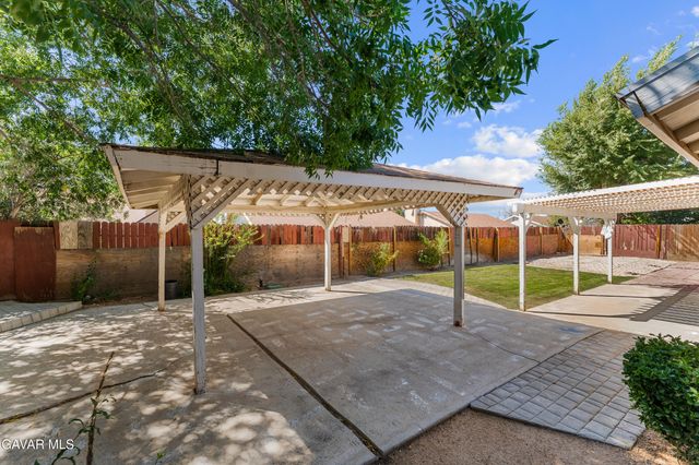 45311 Century Circle, Lancaster, CA 93535