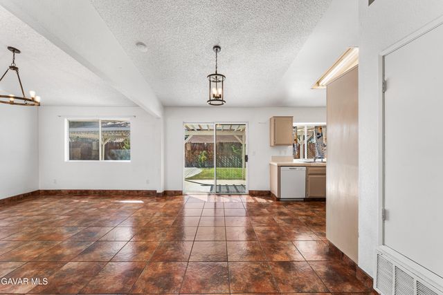 45311 Century Circle, Lancaster, CA 93535