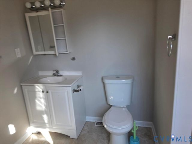 7979 Kenmore Dr, Mechanicsville, VA 23111