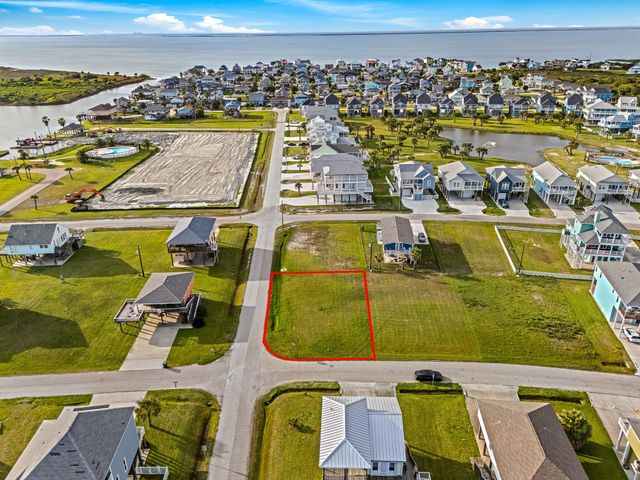22910 Camino Street, Galveston, TX 77554