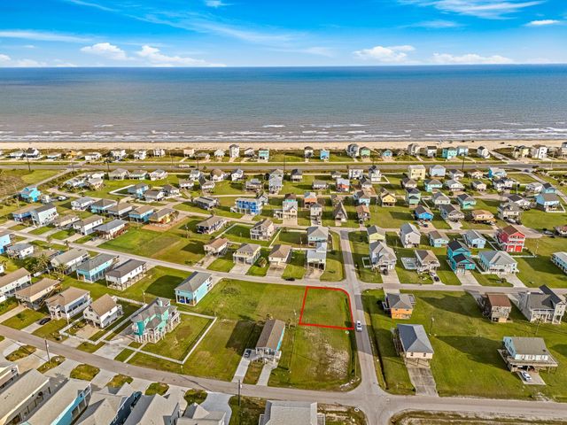 22910 Camino Street, Galveston, TX 77554