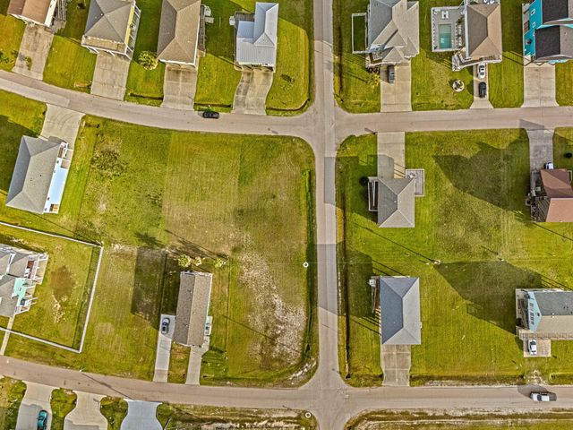 22910 Camino Street, Galveston, TX 77554