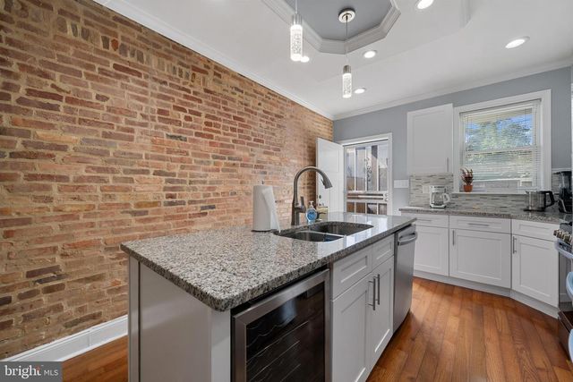 2103 E CHASE ST, Baltimore, MD 21213