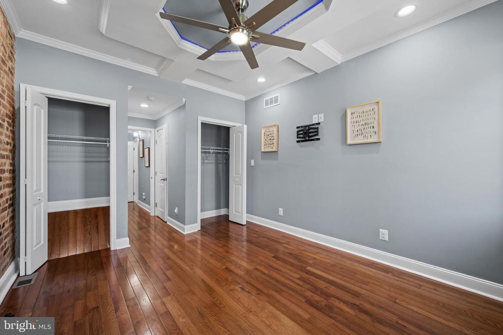Image 14 of property listing at 2103 E CHASE ST, Baltimore, MD 21213