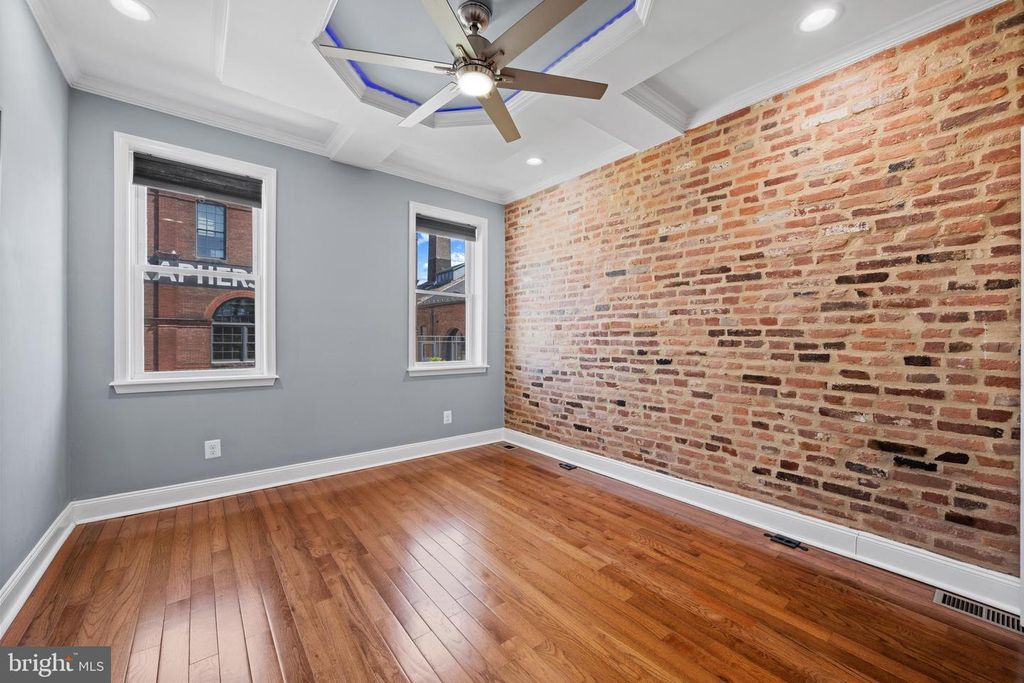 Image 16 of property listing at 2103 E CHASE ST, Baltimore, MD 21213