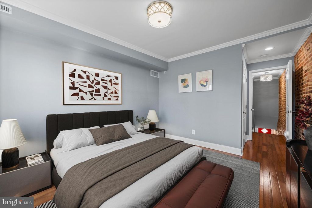 Image 18 of property listing at 2103 E CHASE ST, Baltimore, MD 21213