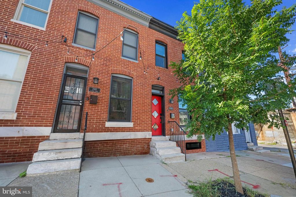 Image 3 of property listing at 2103 E CHASE ST, Baltimore, MD 21213