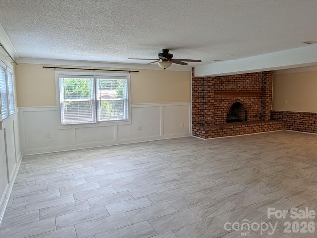 220 Augusta Drive, Statesville, NC 28625