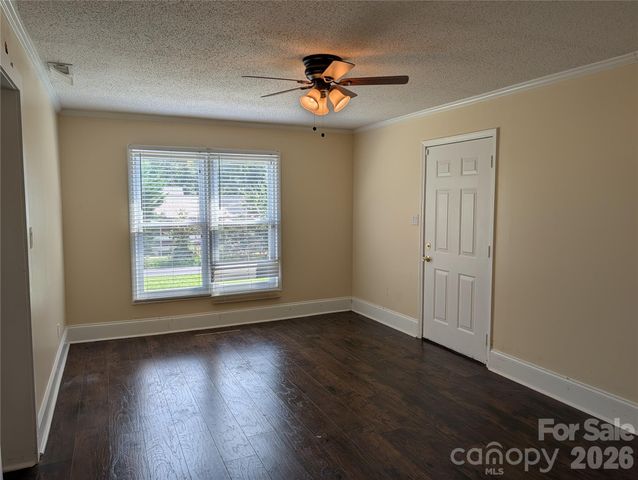 220 Augusta Drive, Statesville, NC 28625