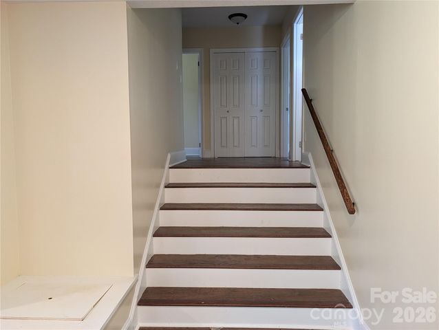 220 Augusta Drive, Statesville, NC 28625