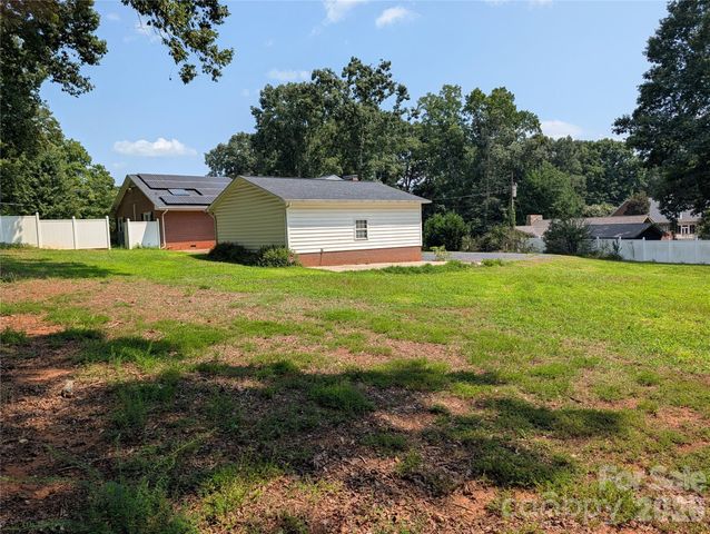 220 Augusta Drive, Statesville, NC 28625