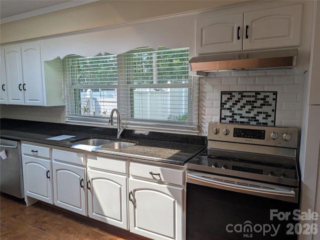 220 Augusta Drive, Statesville, NC 28625