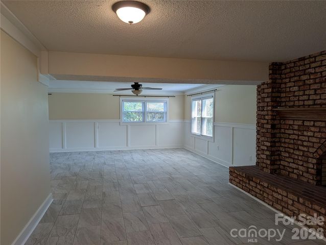 220 Augusta Drive, Statesville, NC 28625