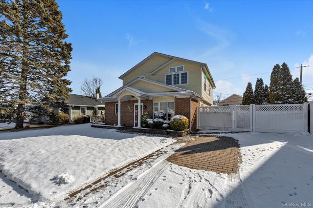 2528 Balsam Avenue, East Meadow, NY 11554