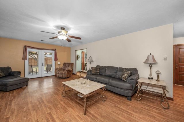 7210 NW Hunter Rd, Lawton, OK 73505