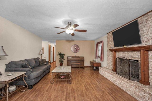 7210 NW Hunter Rd, Lawton, OK 73505