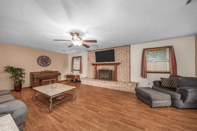 7210 NW Hunter Rd, Lawton, OK 73505