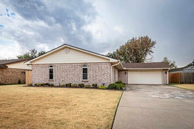 7210 NW Hunter Rd, Lawton, OK 73505