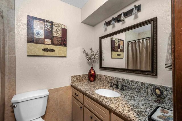 7210 NW Hunter Rd, Lawton, OK 73505