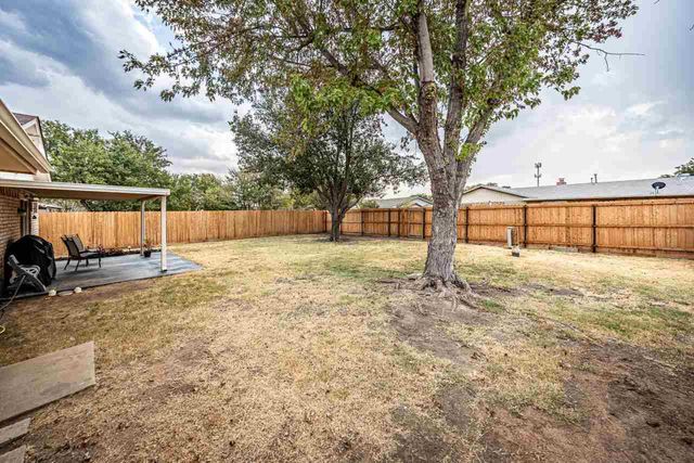 7210 NW Hunter Rd, Lawton, OK 73505