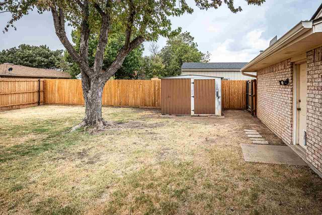7210 NW Hunter Rd, Lawton, OK 73505