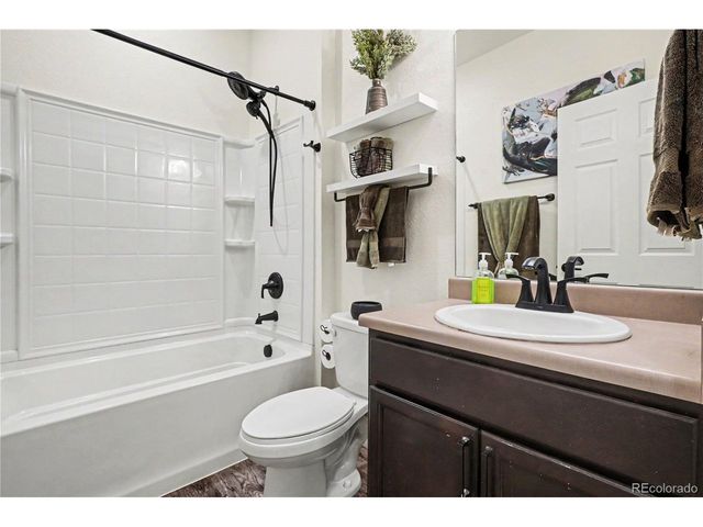 4452 S Ukraine Ct, Aurora, CO 80015