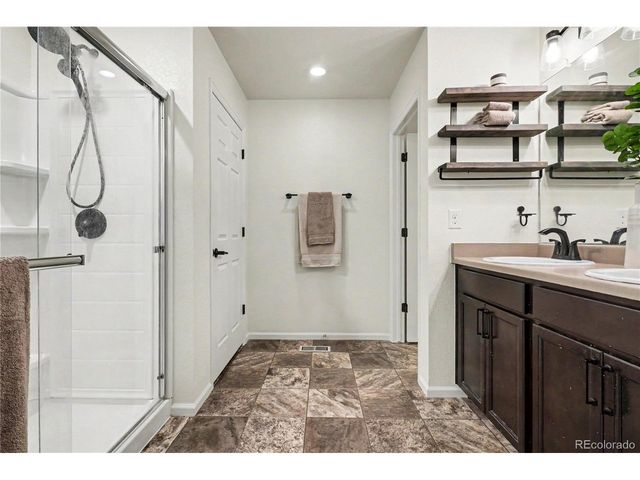 4452 S Ukraine Ct, Aurora, CO 80015