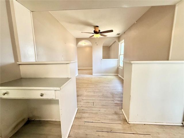 1300 N State Route 7 Highway, Pleasant Hill, MO 64080