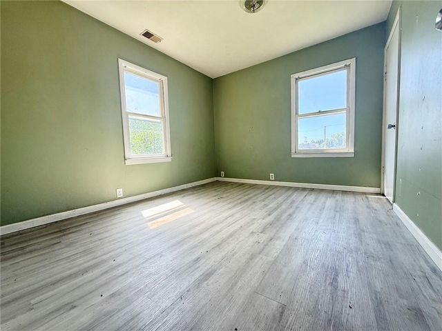 1300 N State Route 7 Highway, Pleasant Hill, MO 64080