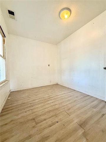 1300 N State Route 7 Highway, Pleasant Hill, MO 64080