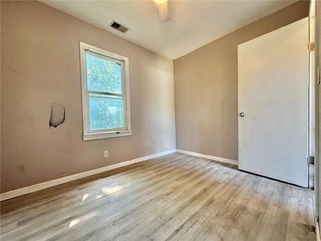 1300 N State Route 7 Highway, Pleasant Hill, MO 64080