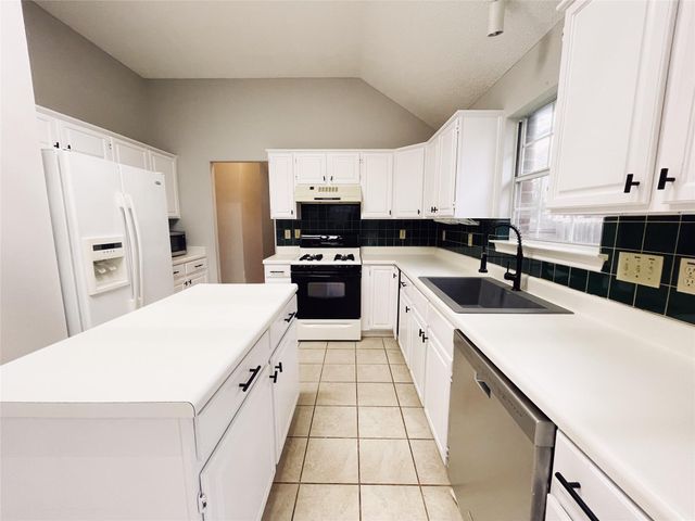 204 Cripple Creek RD, Cedar Park, TX 78613