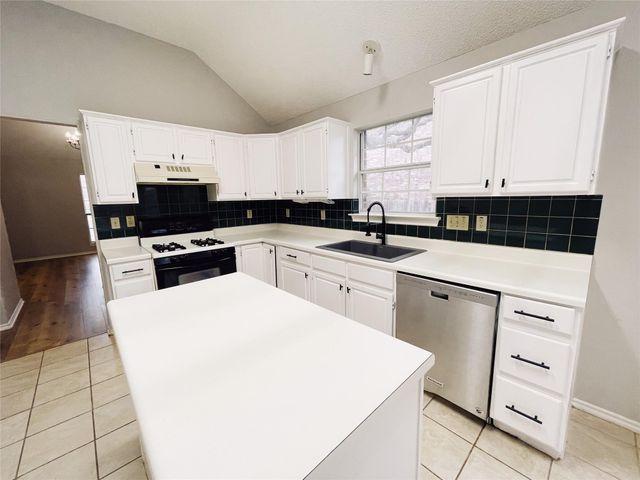 204 Cripple Creek RD, Cedar Park, TX 78613