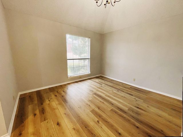 204 Cripple Creek RD, Cedar Park, TX 78613