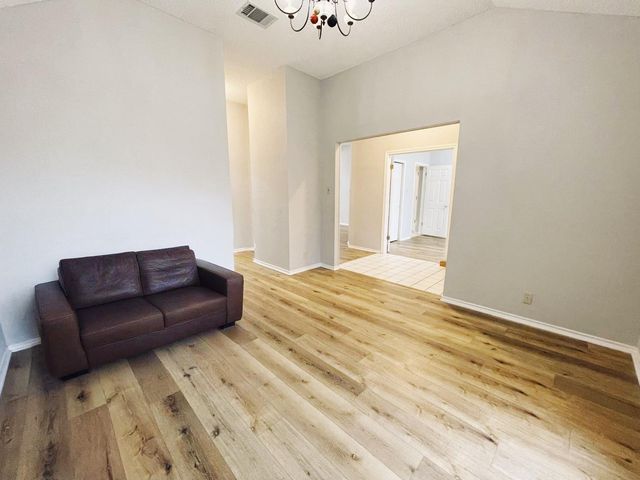 204 Cripple Creek RD, Cedar Park, TX 78613