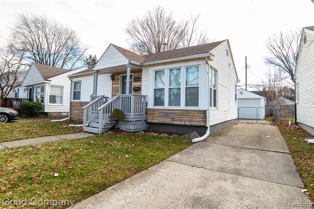 2420 Brockton Avenue, Royal Oak, MI 48067