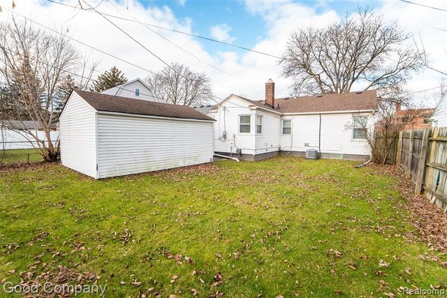 2420 Brockton Avenue, Royal Oak, MI 48067