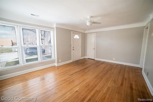 2420 Brockton Avenue, Royal Oak, MI 48067