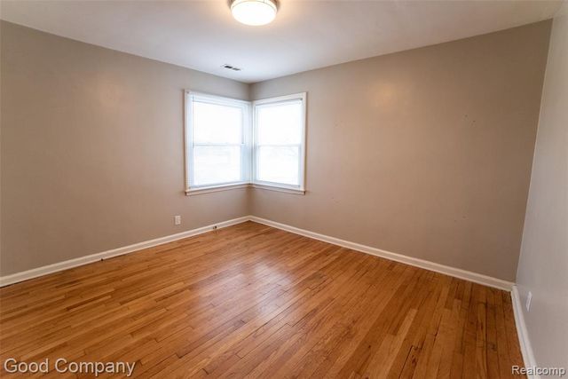 2420 Brockton Avenue, Royal Oak, MI 48067