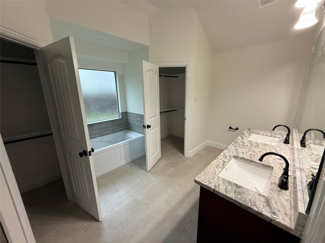 3802 Juniper Court, Granbury, TX 76048