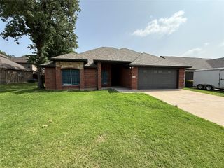 3802 Juniper Court, Granbury, TX 76048