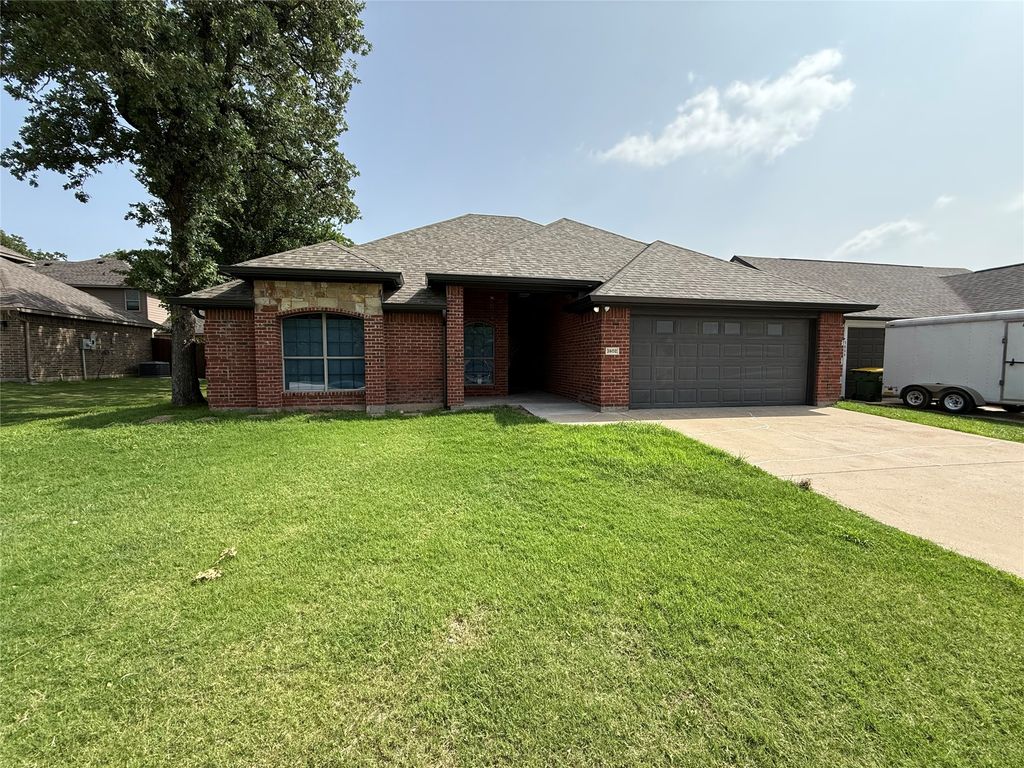 3802 Juniper Court, Granbury, TX 76048