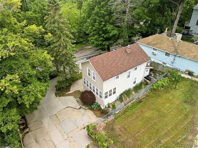 629 Seymour, Evans, NY 14006